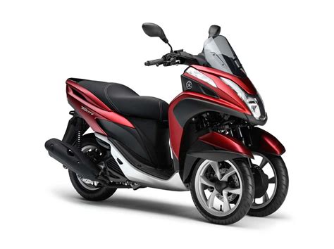 Yamaha Tricity   A Three Wheel Leaning Scooter with CVT ...