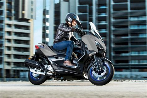 Yamaha XMAX 125 y Tech MAX 2021: nuevo motor y más aceleración