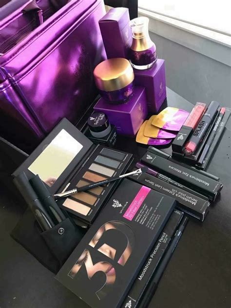 Younique Presenters Kit Summer 2017 || Over $405 worth of full size ...