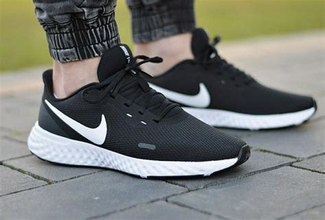 Zapatillas para correr de Nike que se venden por menos de 50 euros ...