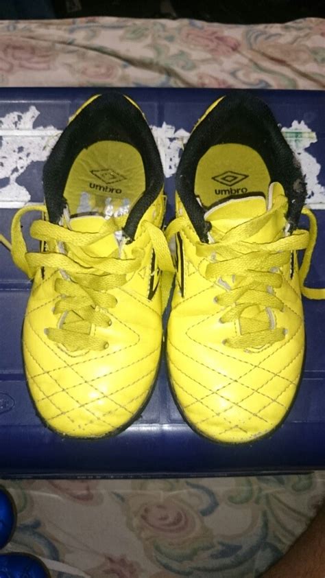 Zapatos De Fútbol Sala Marca Umbro Originales Usados   Bs ...