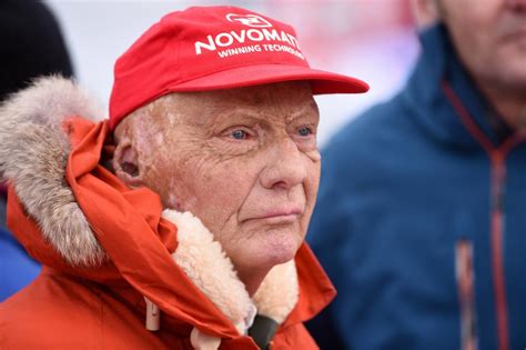 Závodník Niki Lauda odkoupí zpět nízkonákladové aerolinky ...